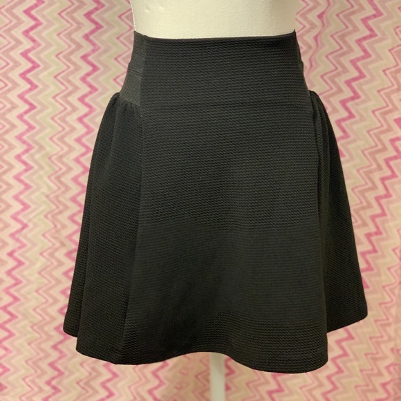 Skirt - Picture 1 of 1